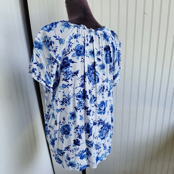 Papermoon Woman’s Blouse Blue White Rose Floral Short Sleeve Rayon Tie Sz M - Picture 5 of 11